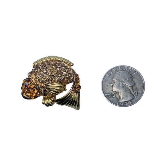Crystal Japanese Koi Fish Brooch Pin 1.5” Gold Tone Whimsical Fish Vintage - Picture 9 of 16
